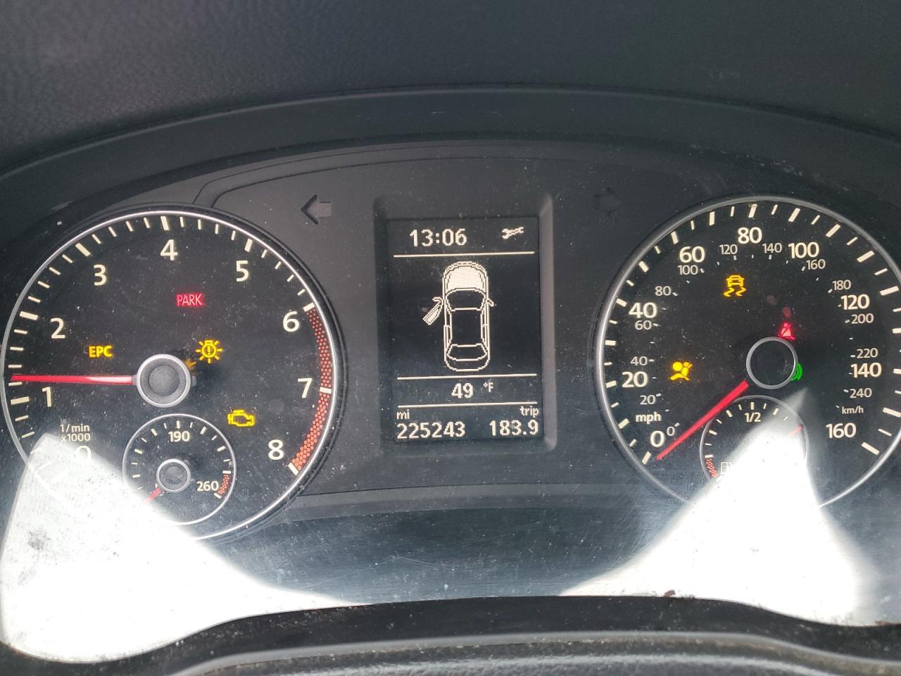 2014 VOLKSWAGEN Passat