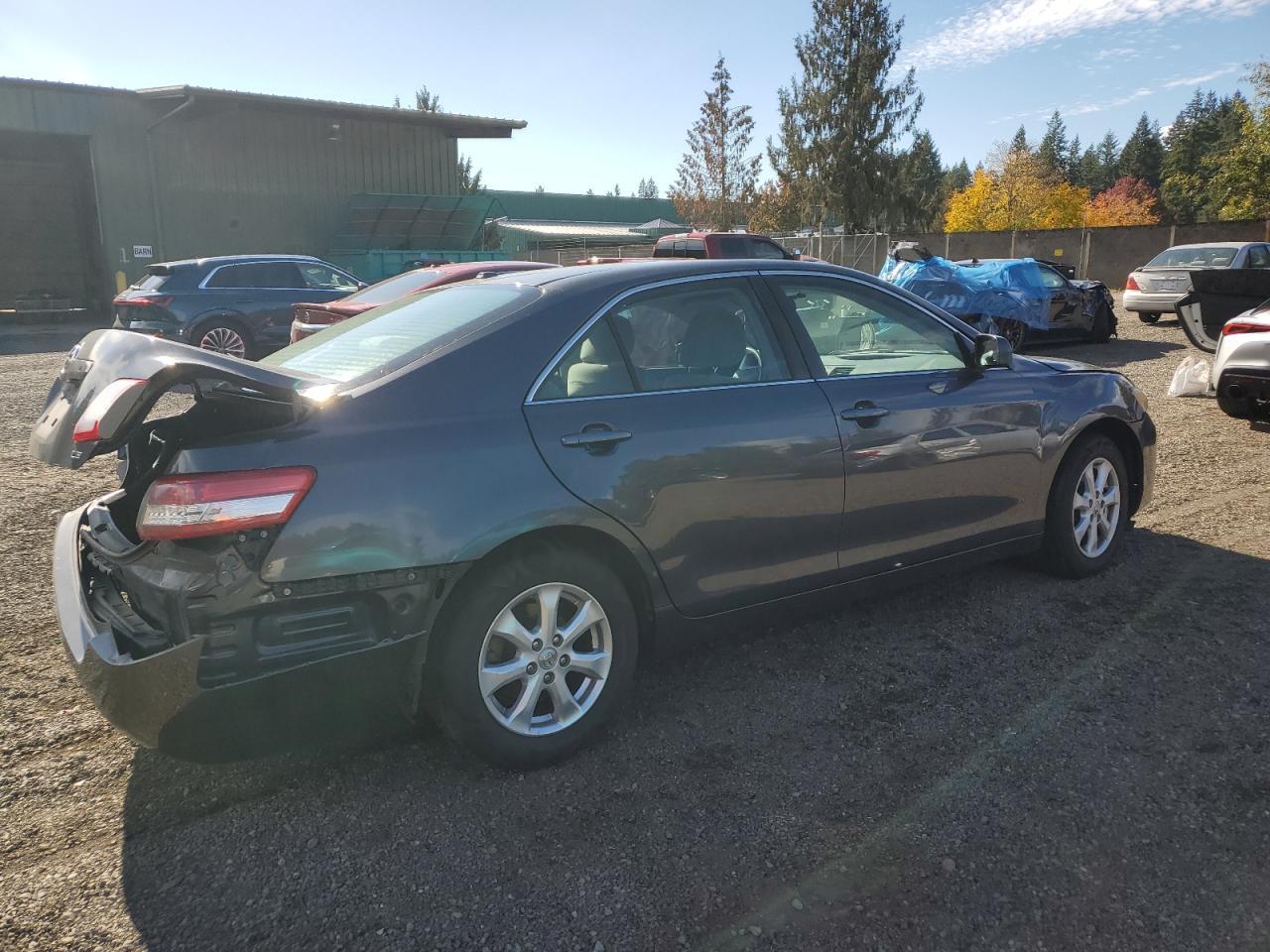 2011 TOYOTA CAMRY