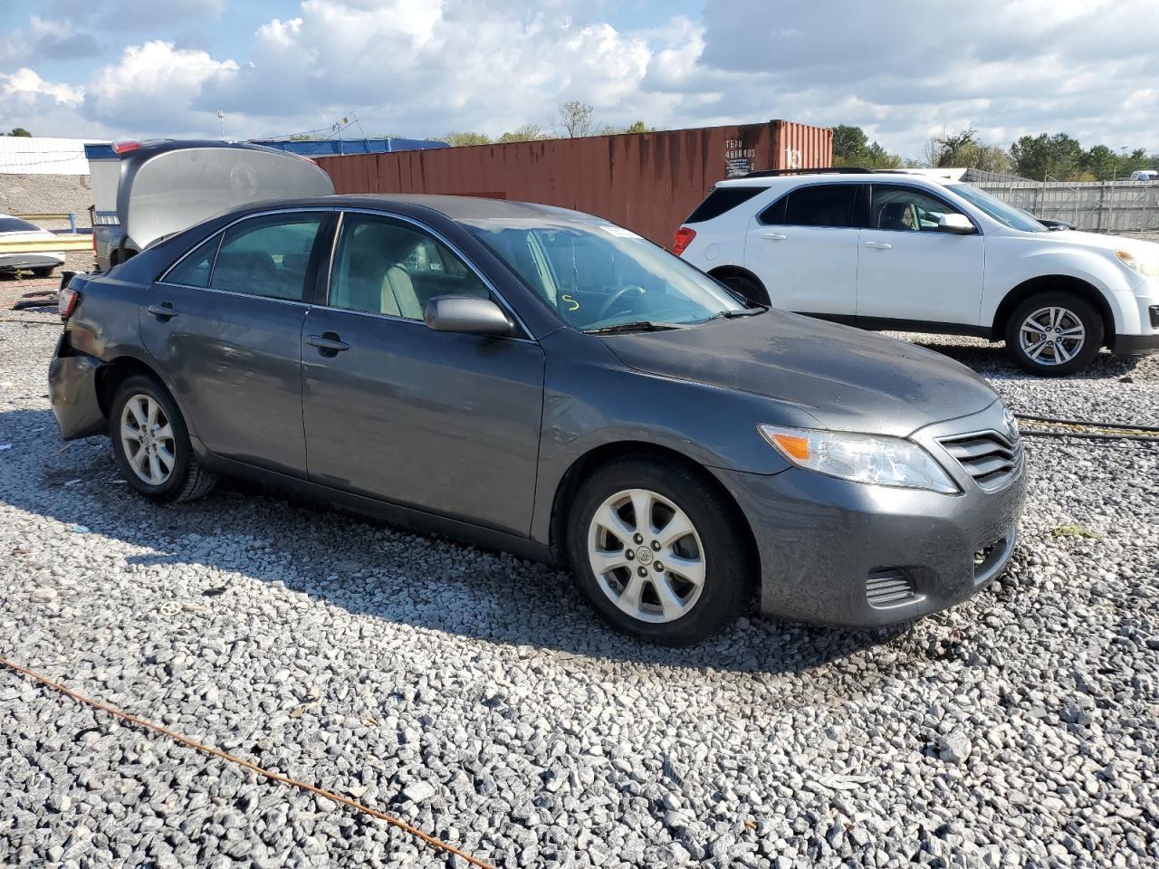 2011 TOYOTA CAMRY