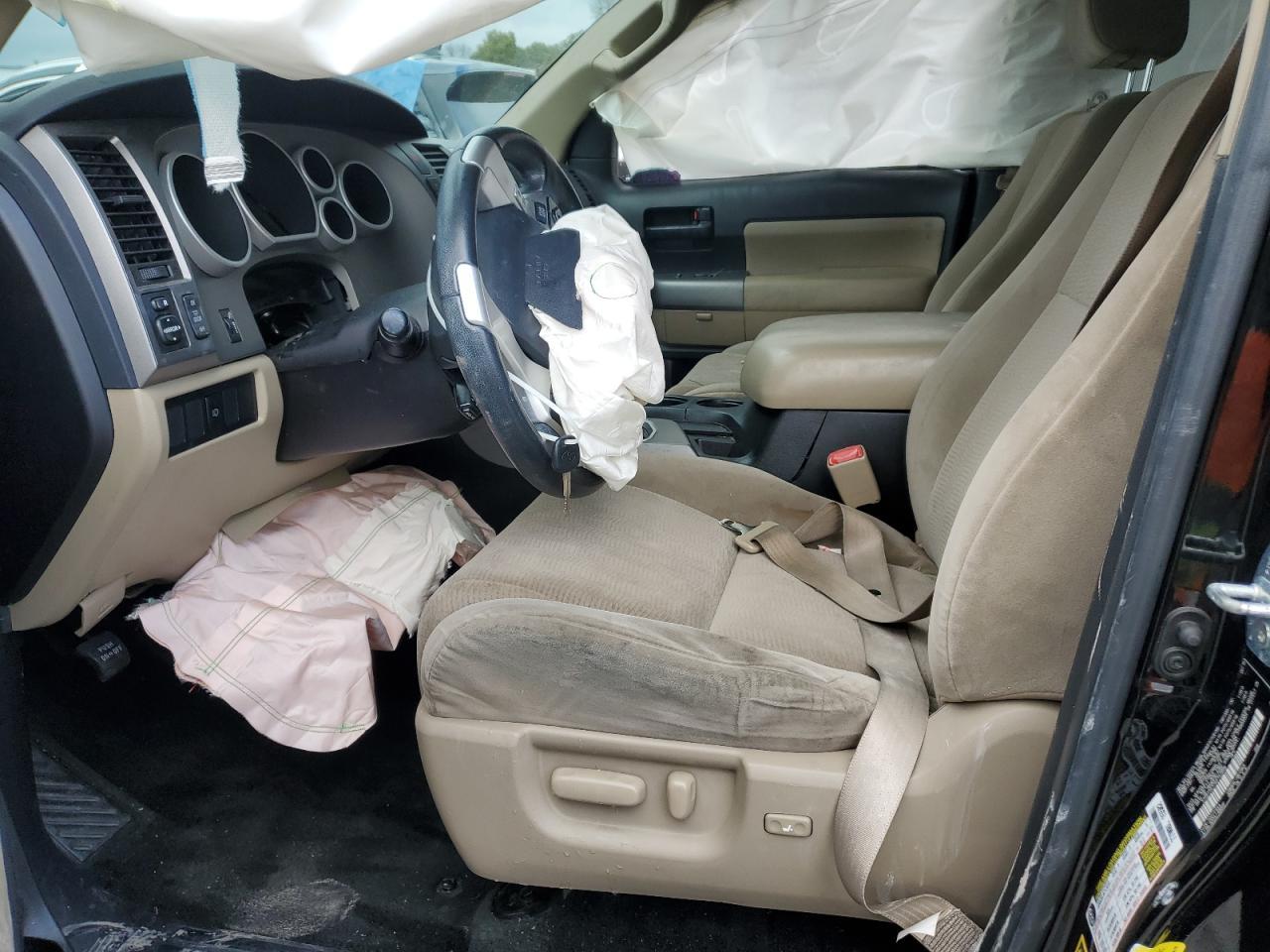2016 TOYOTA Sequoia