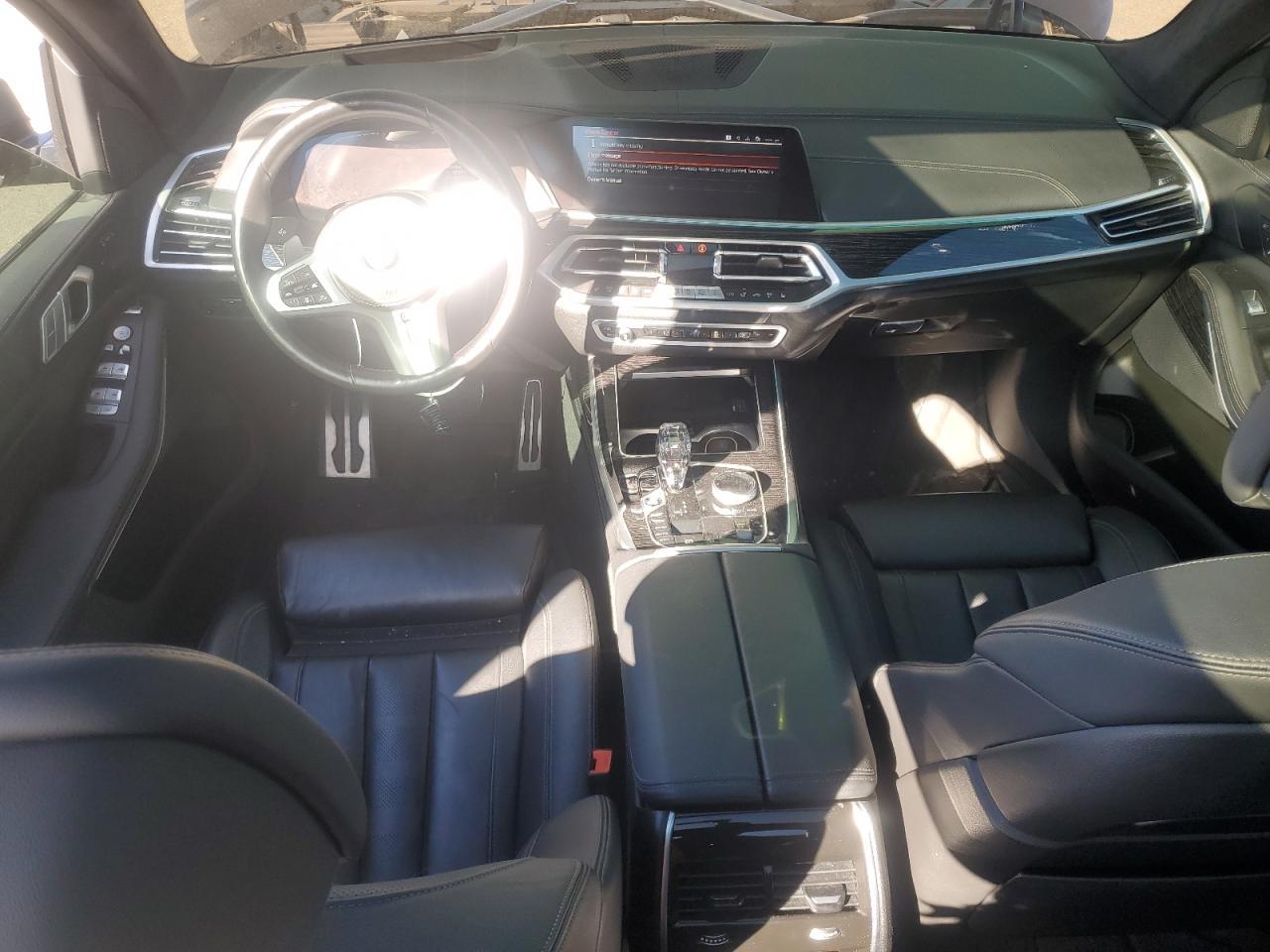 2022 BMW X7