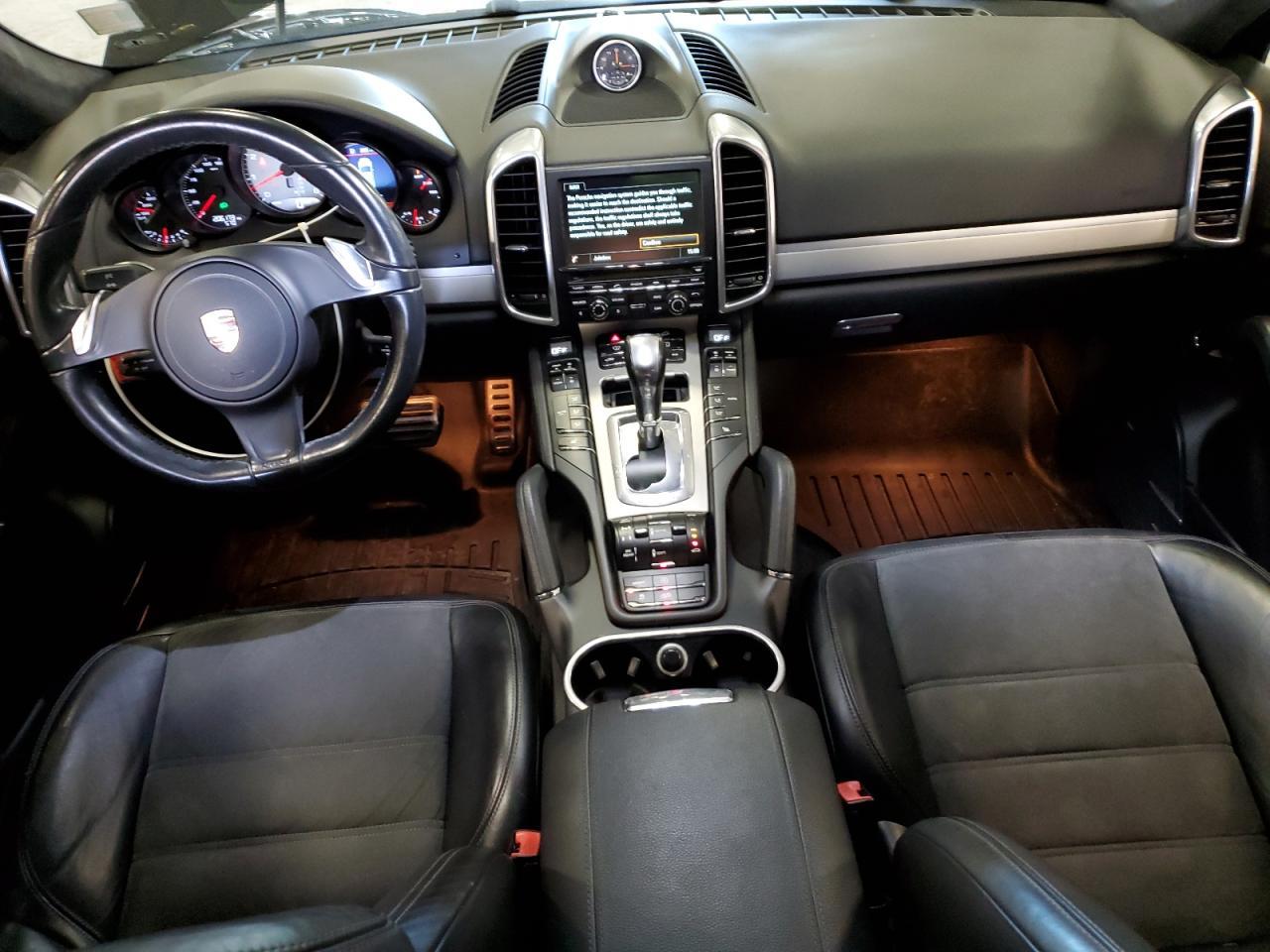 2014 PORSCHE CAYENNE