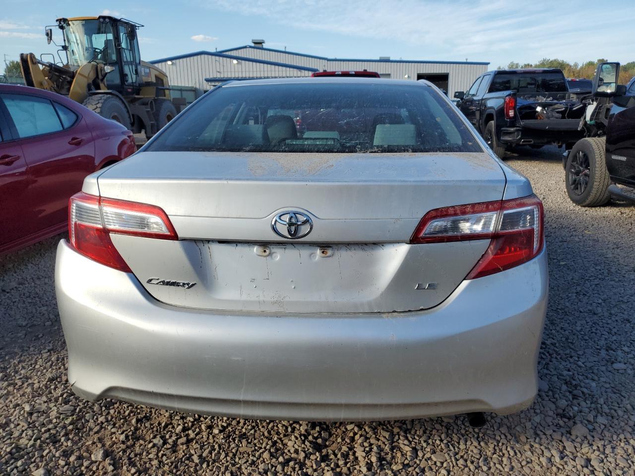 2014 TOYOTA CAMRY