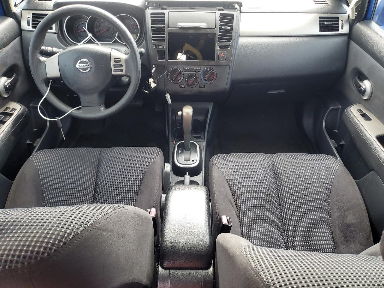 2011 NISSAN VERSA