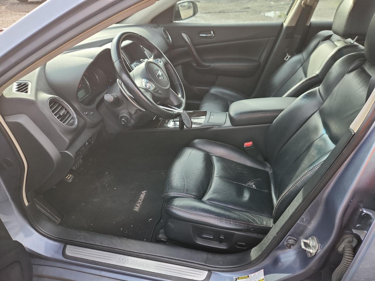 2011 NISSAN Maxima
