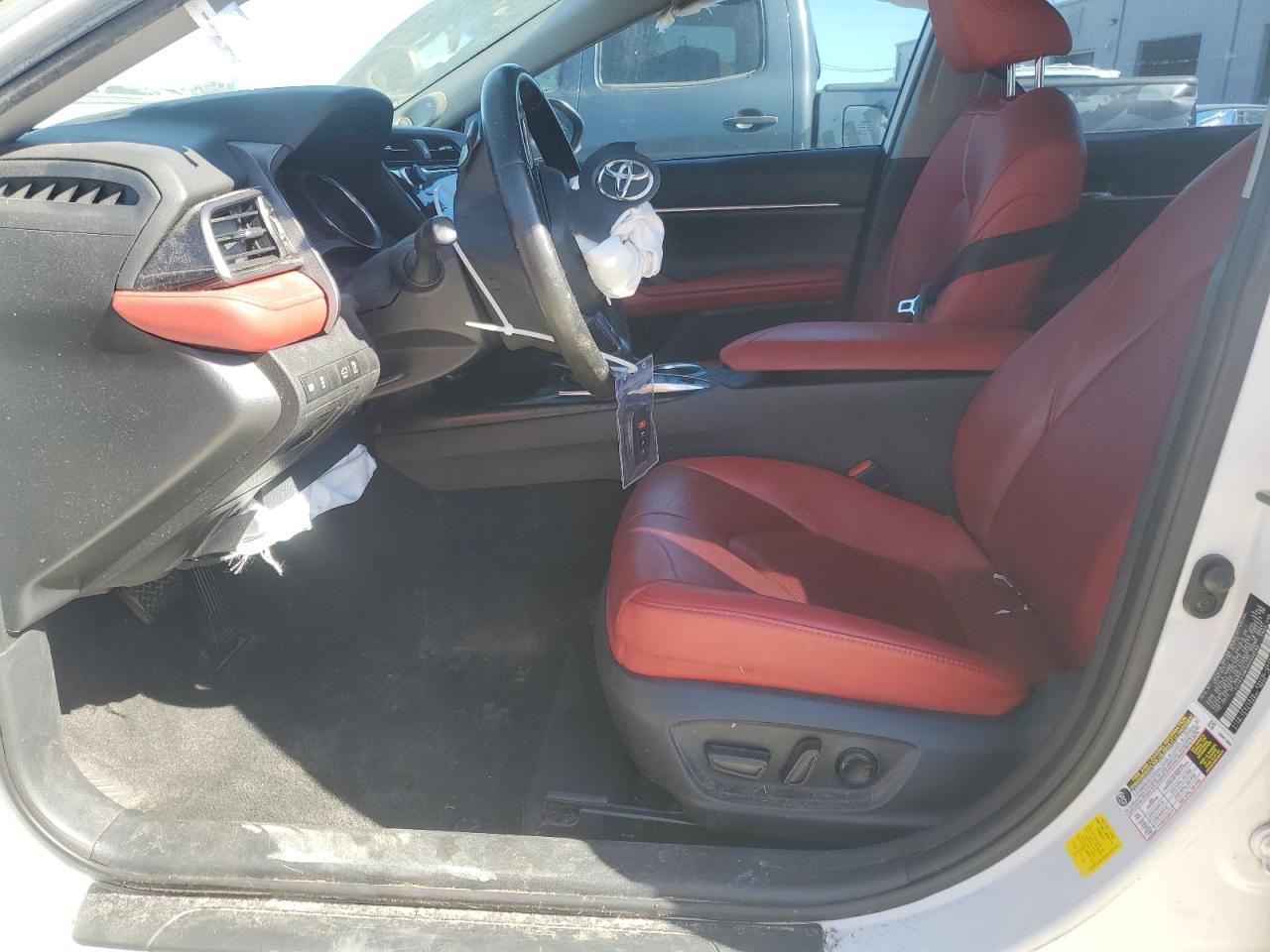 2019 TOYOTA CAMRY