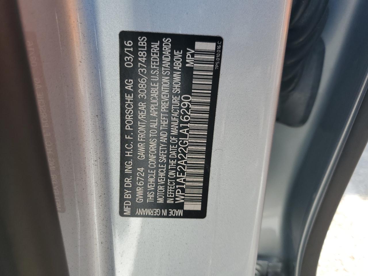 2016 PORSCHE CAYENNE