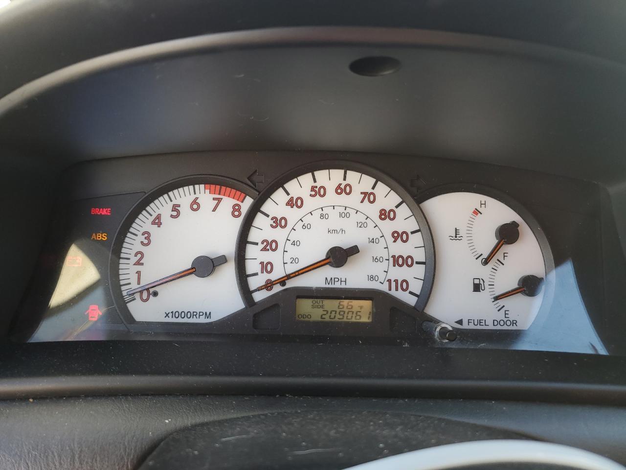 2004 TOYOTA COROLLA