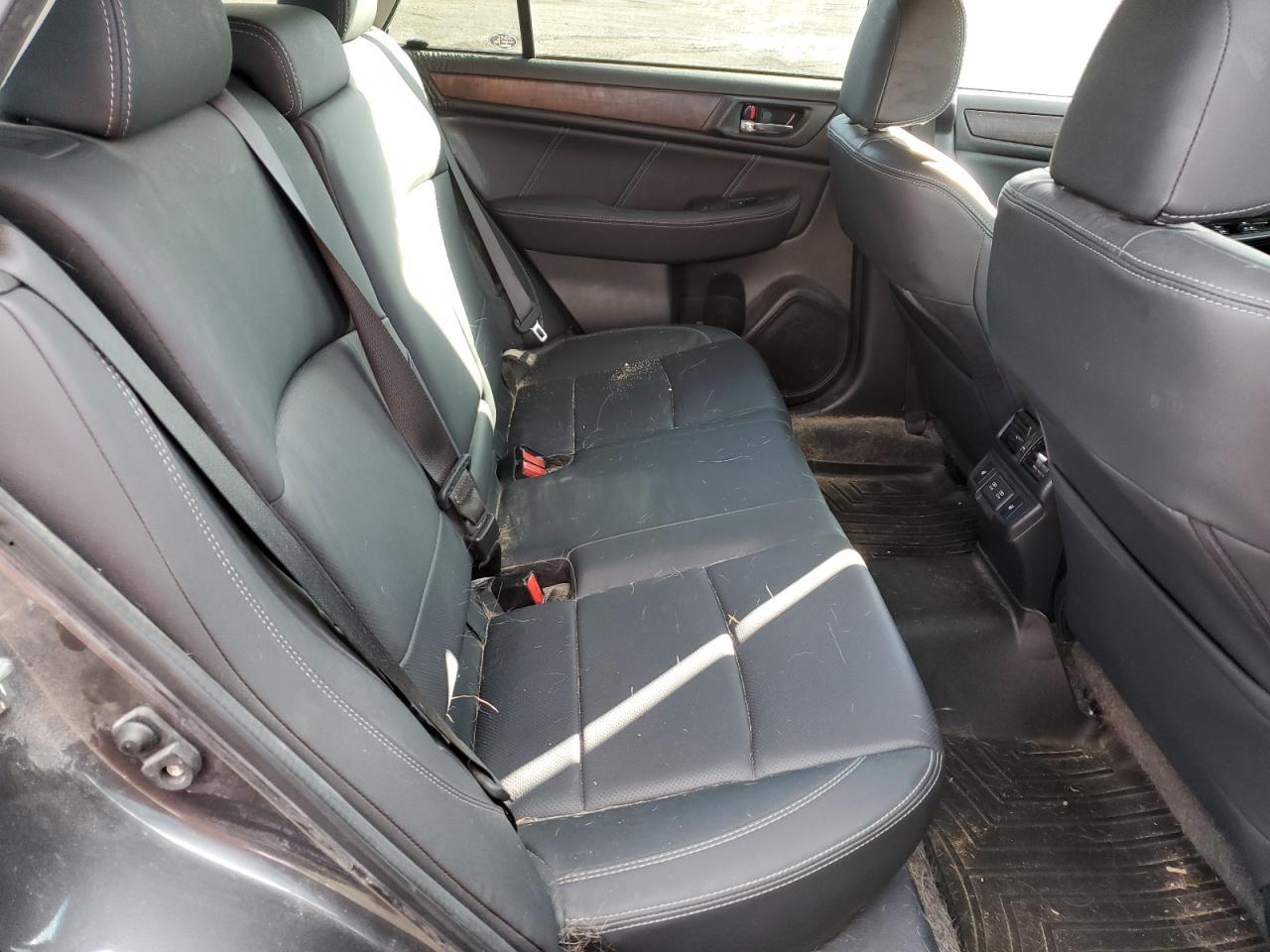 2019 SUBARU Outback