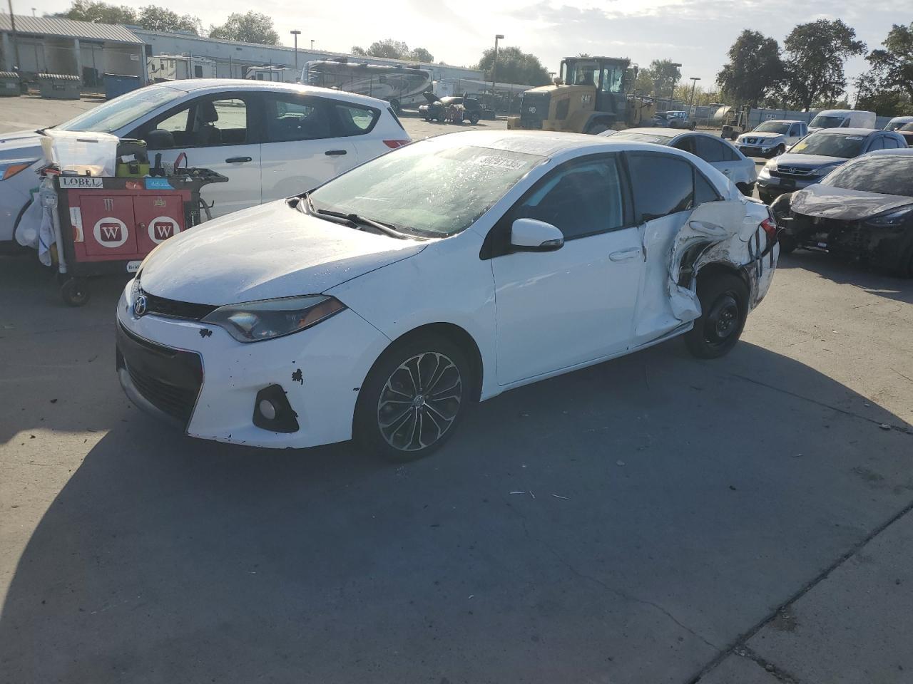 2015 TOYOTA COROLLA
