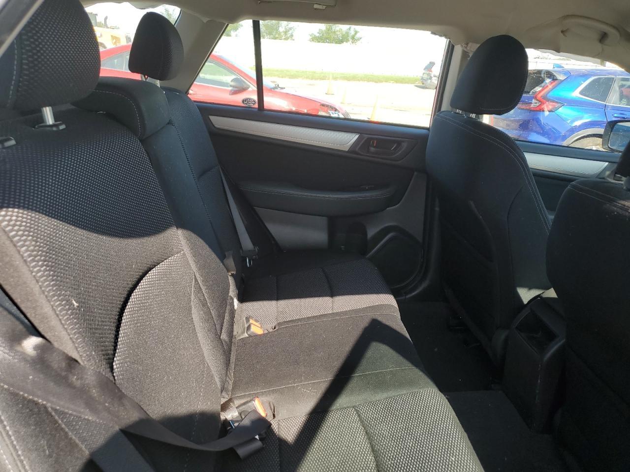 2017 SUBARU Outback