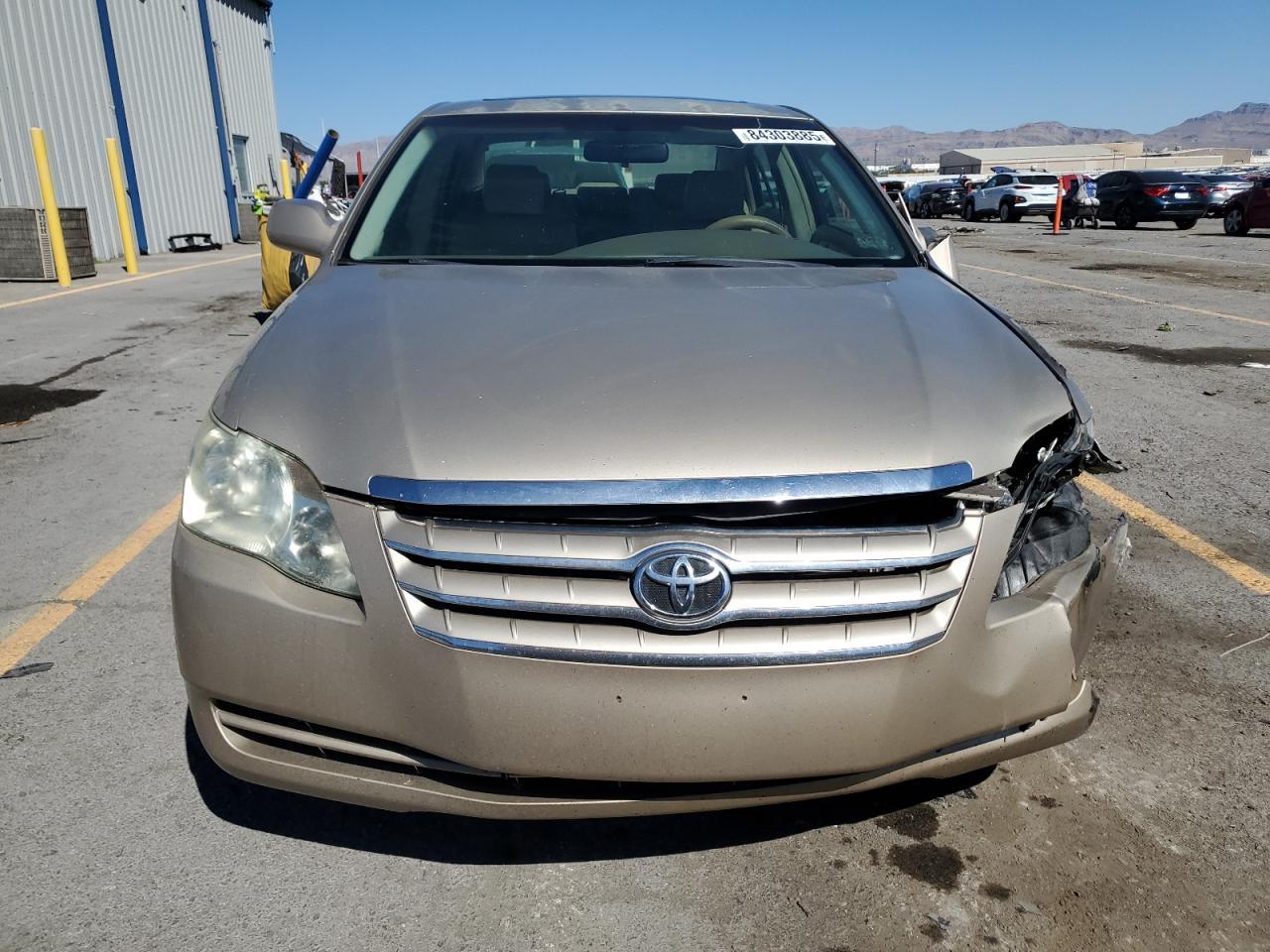 2005 TOYOTA Avalon