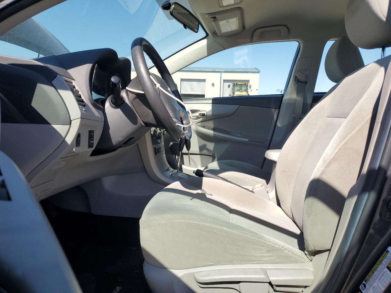 2011 TOYOTA COROLLA