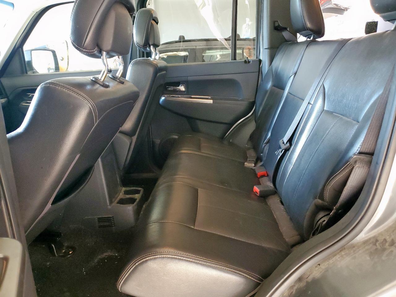 2012 JEEP Liberty