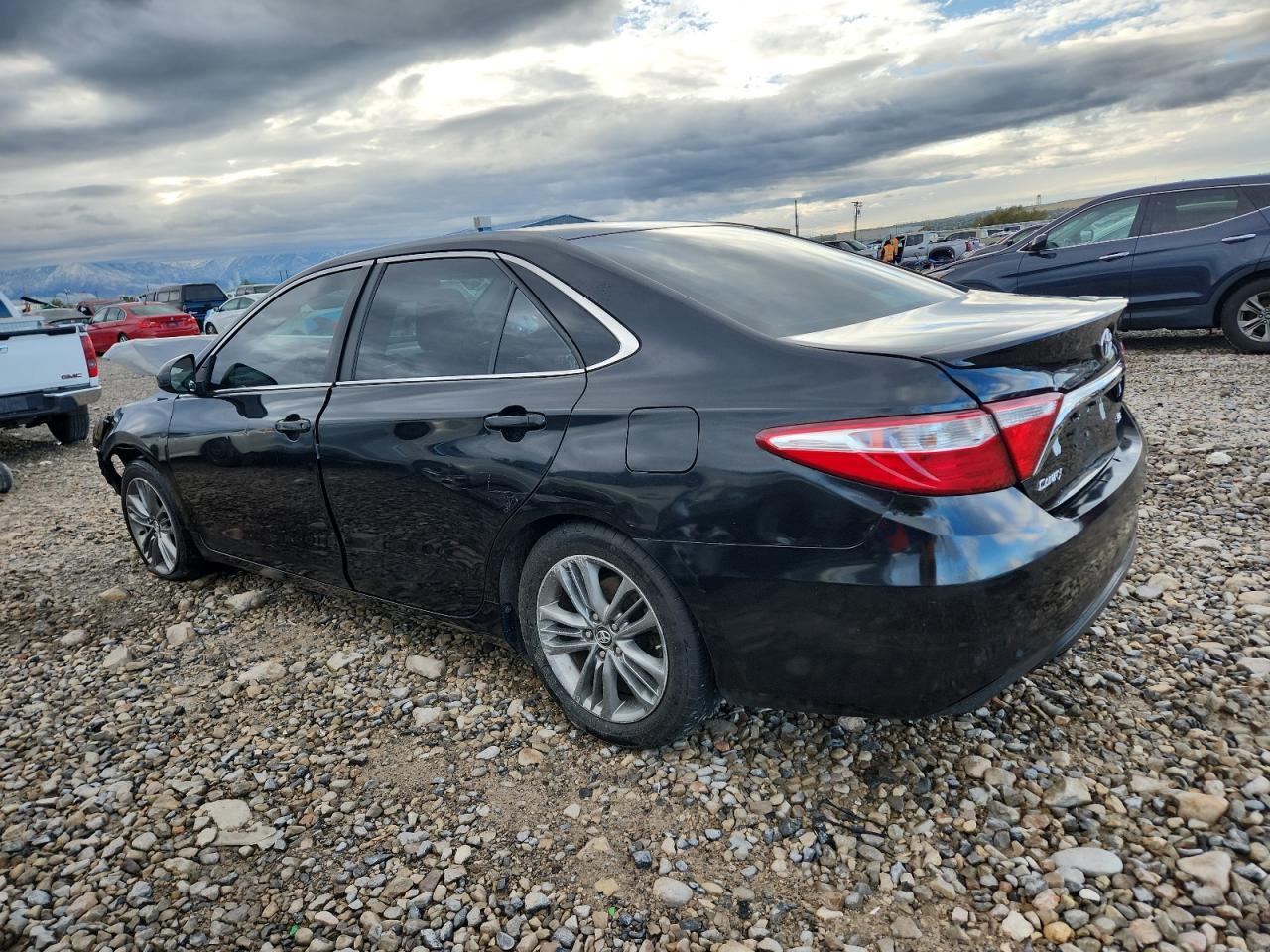 2017 TOYOTA CAMRY