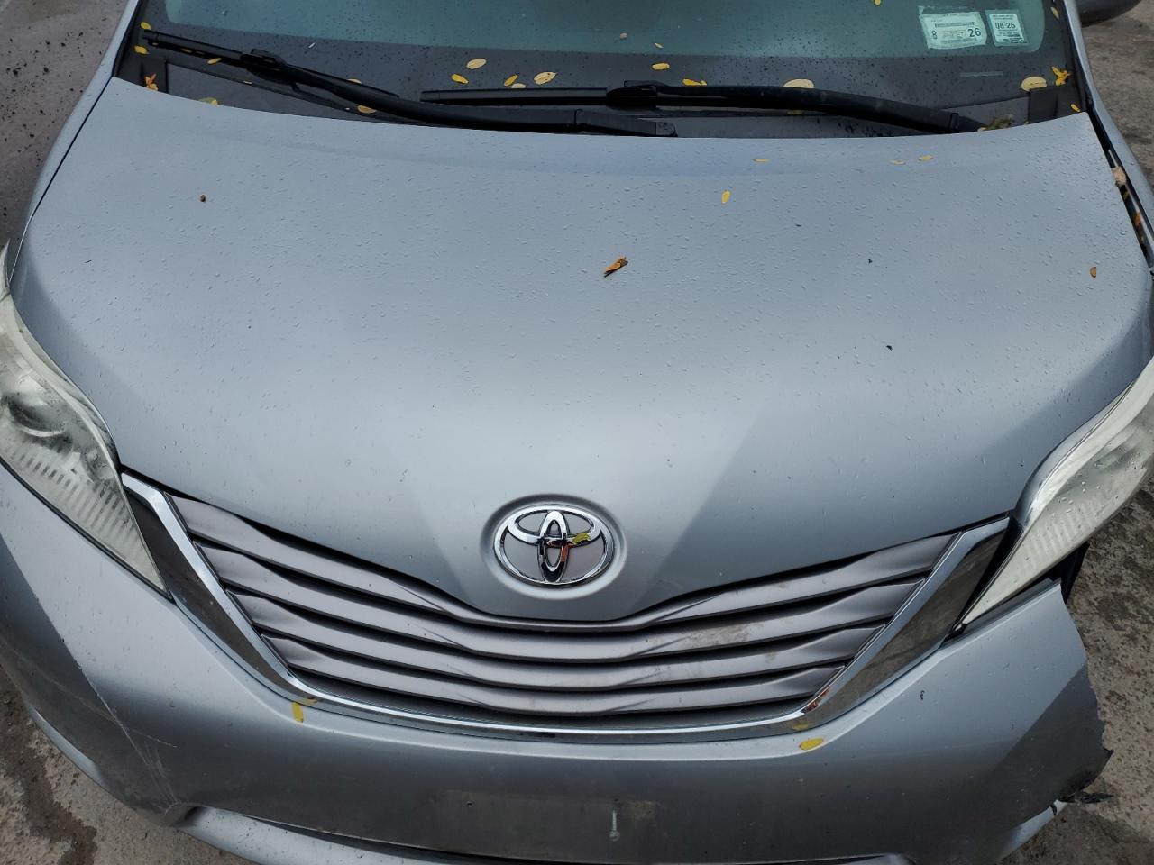 2016 TOYOTA SIENNA