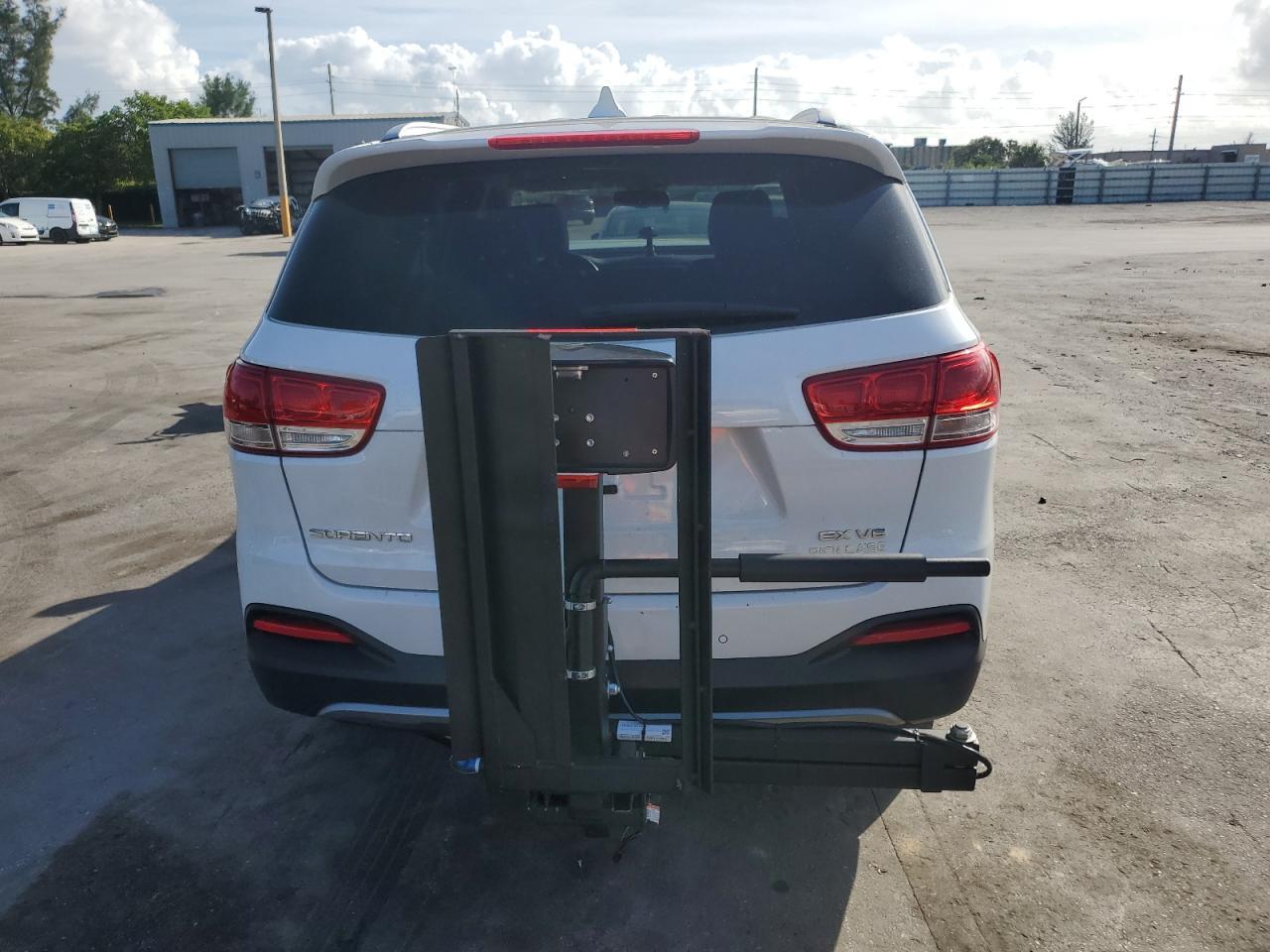 2017 KIA SORENTO