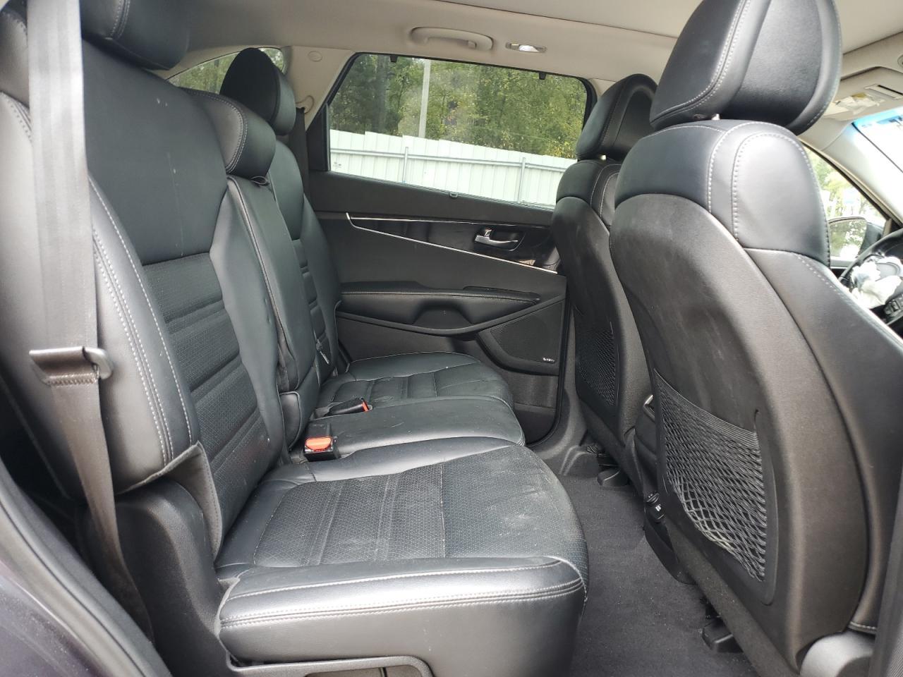 2016 KIA SORENTO