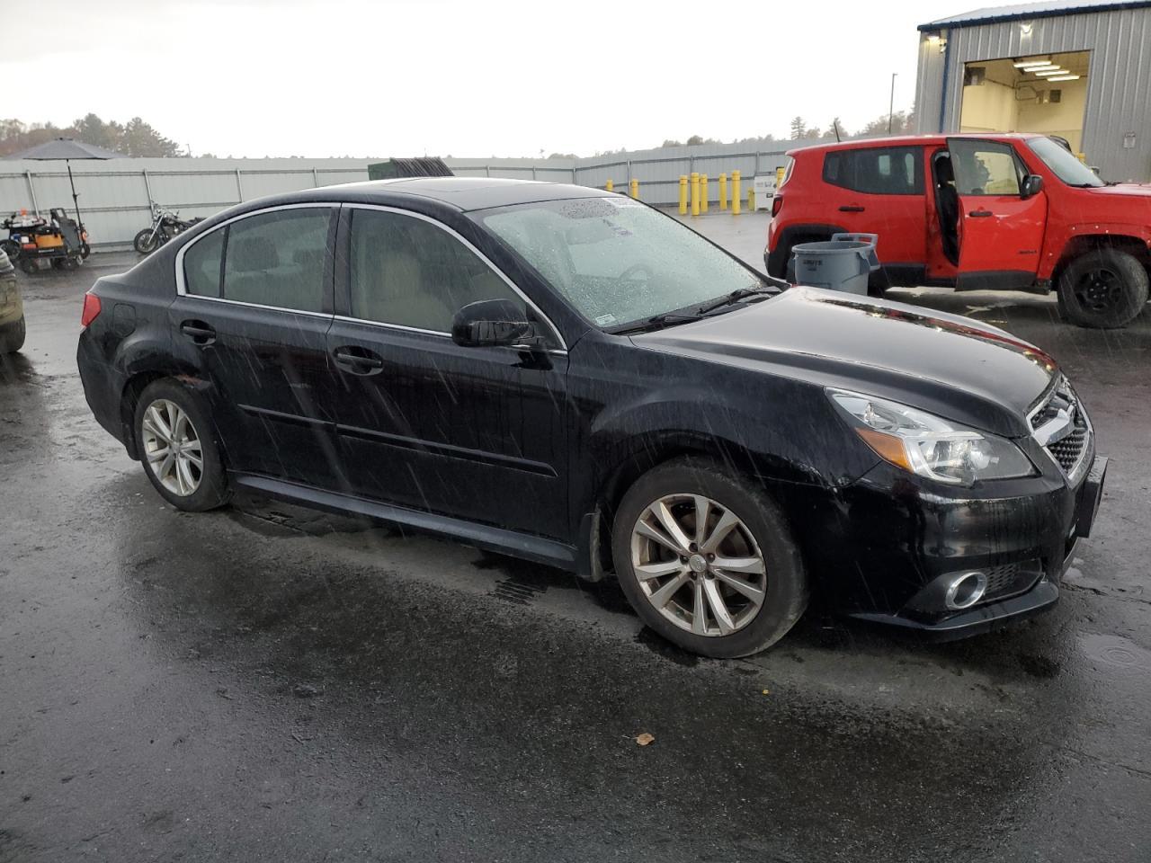 2013 SUBARU Legacy