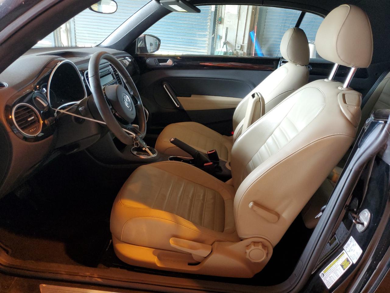 2013 VOLKSWAGEN Beetle