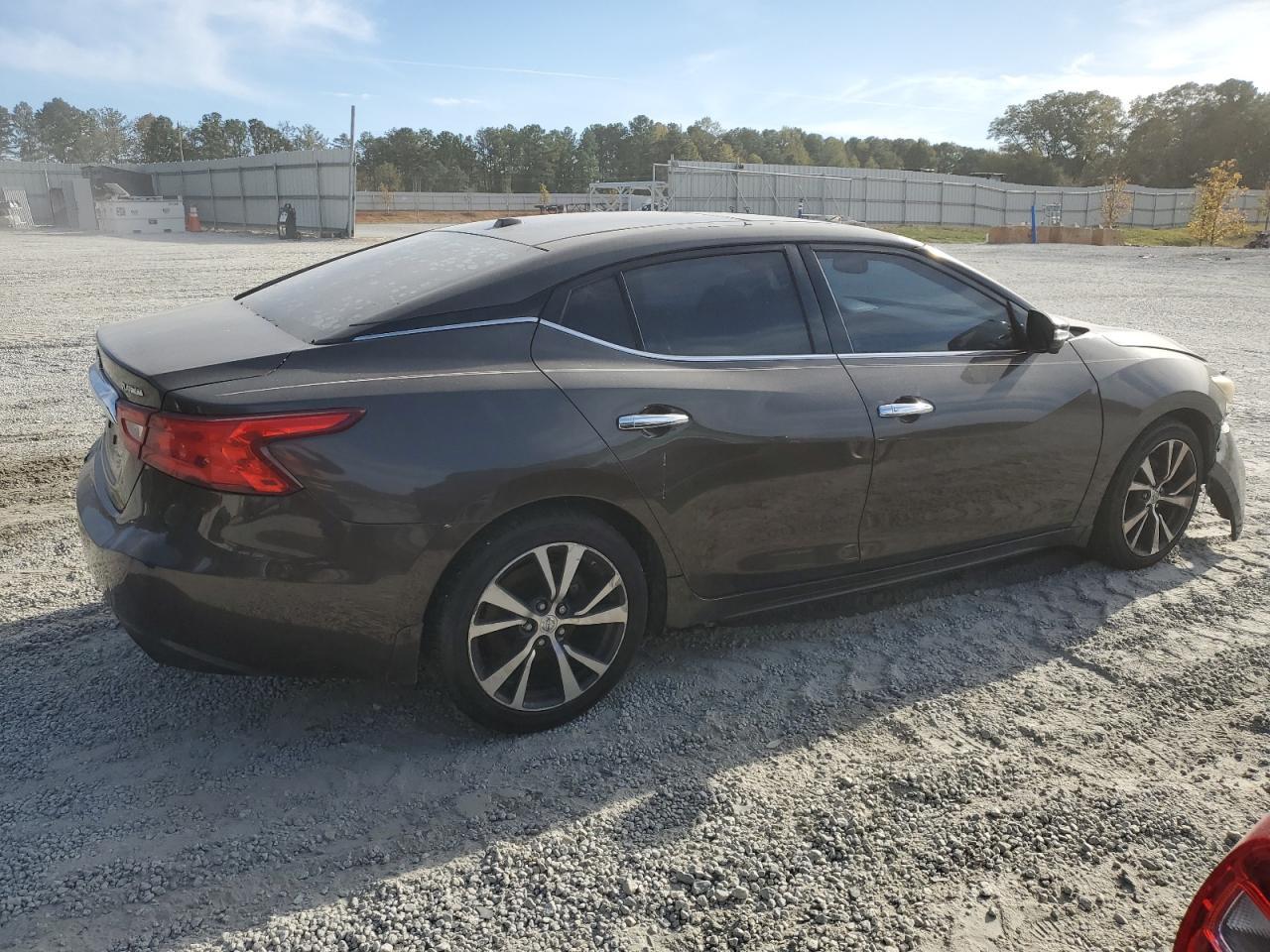2016 NISSAN Maxima