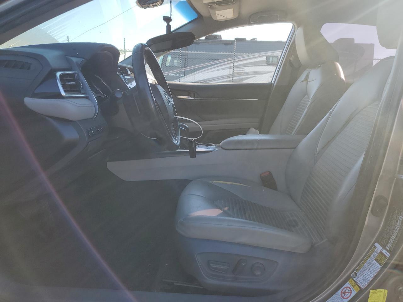 2018 TOYOTA CAMRY