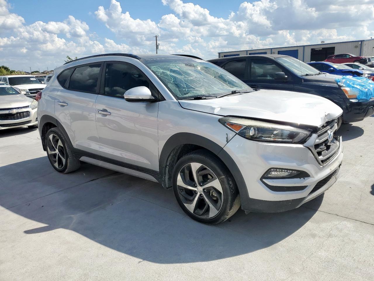 2018 HYUNDAI TUCSON