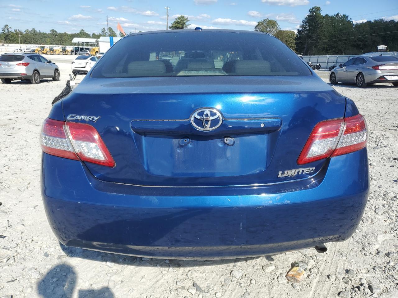 2011 TOYOTA CAMRY