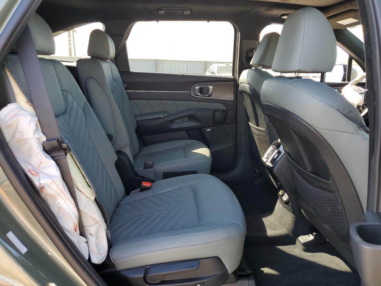 2025 KIA SORENTO