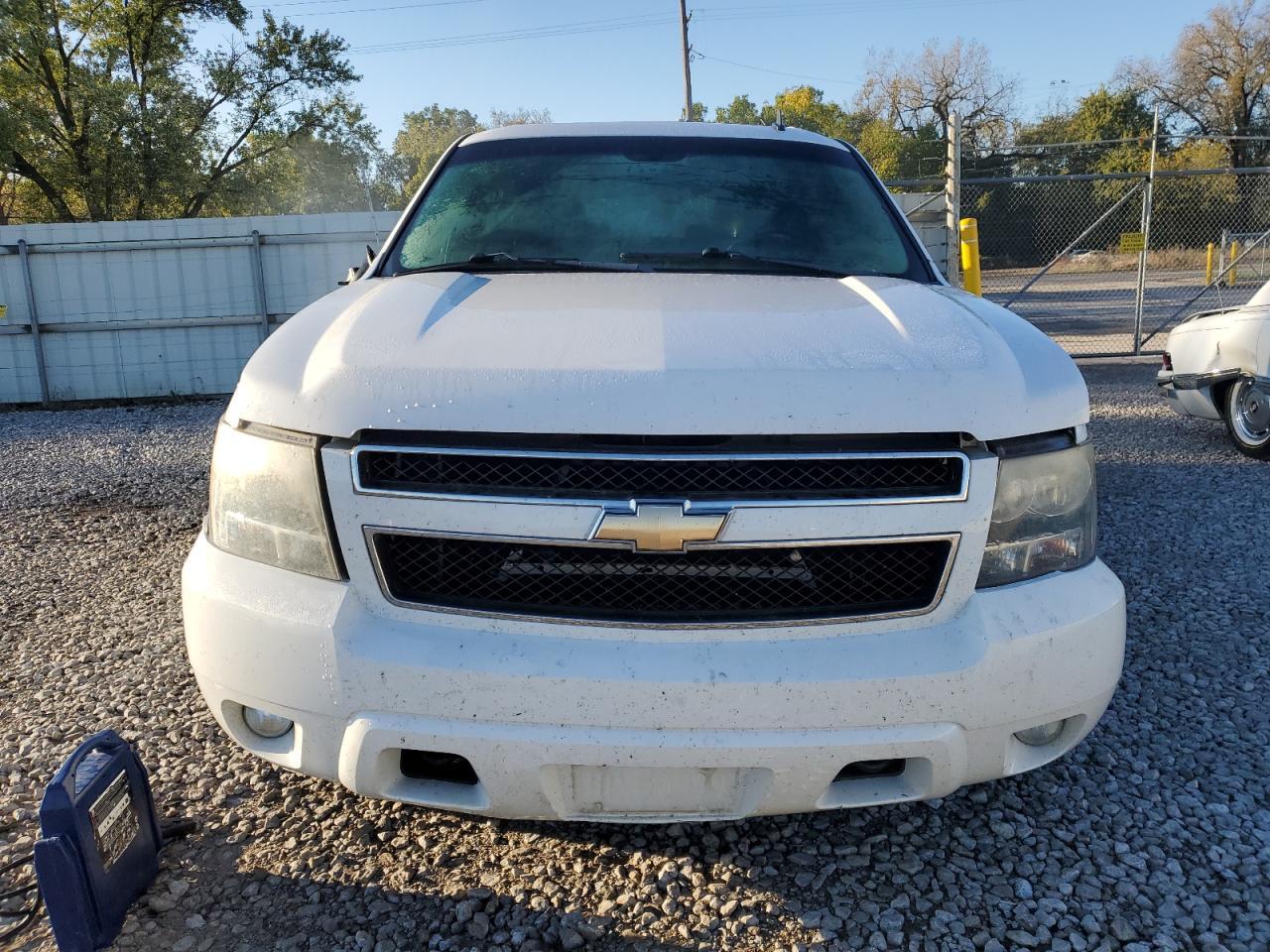 2011 CHEVROLET Tahoe