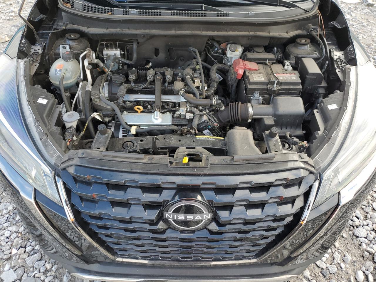 2024 NISSAN KICKS