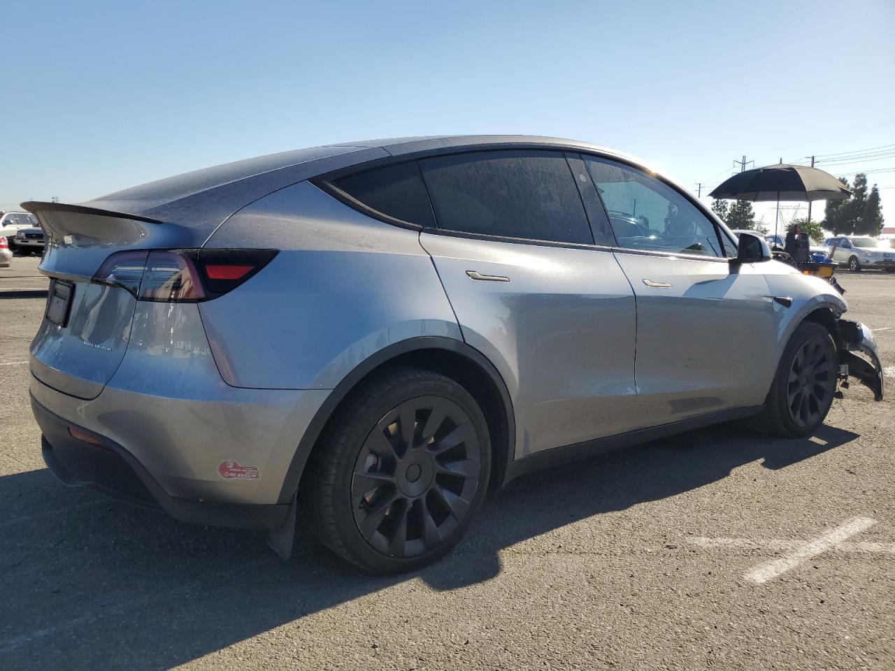 2024 TESLA MODEL Y