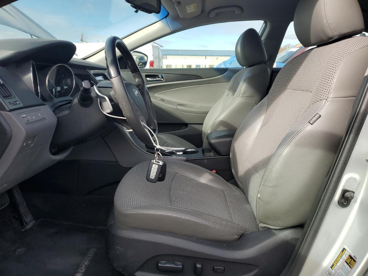 2012 HYUNDAI SONATA