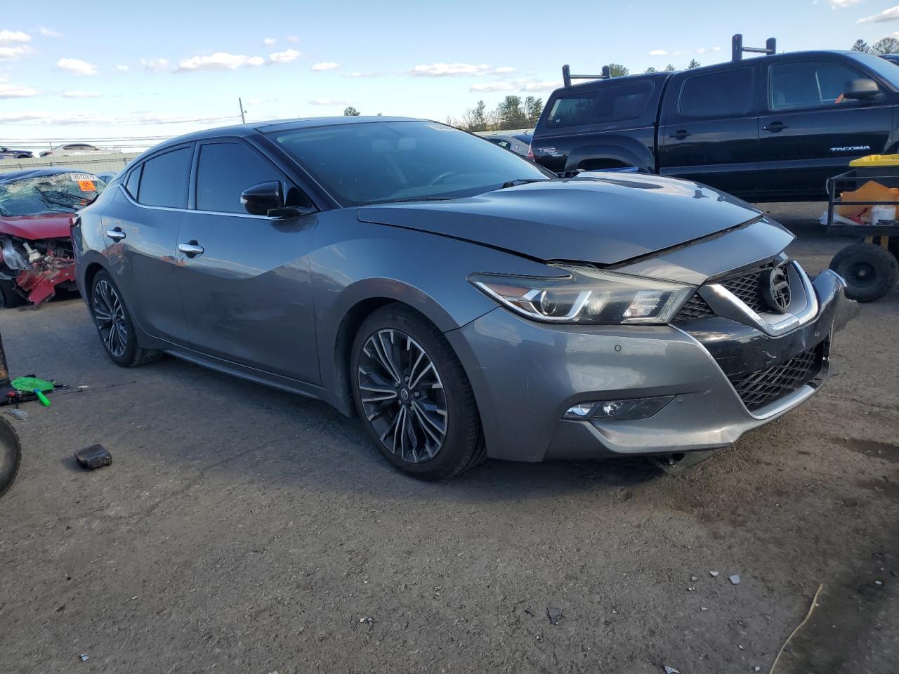 2017 NISSAN Maxima