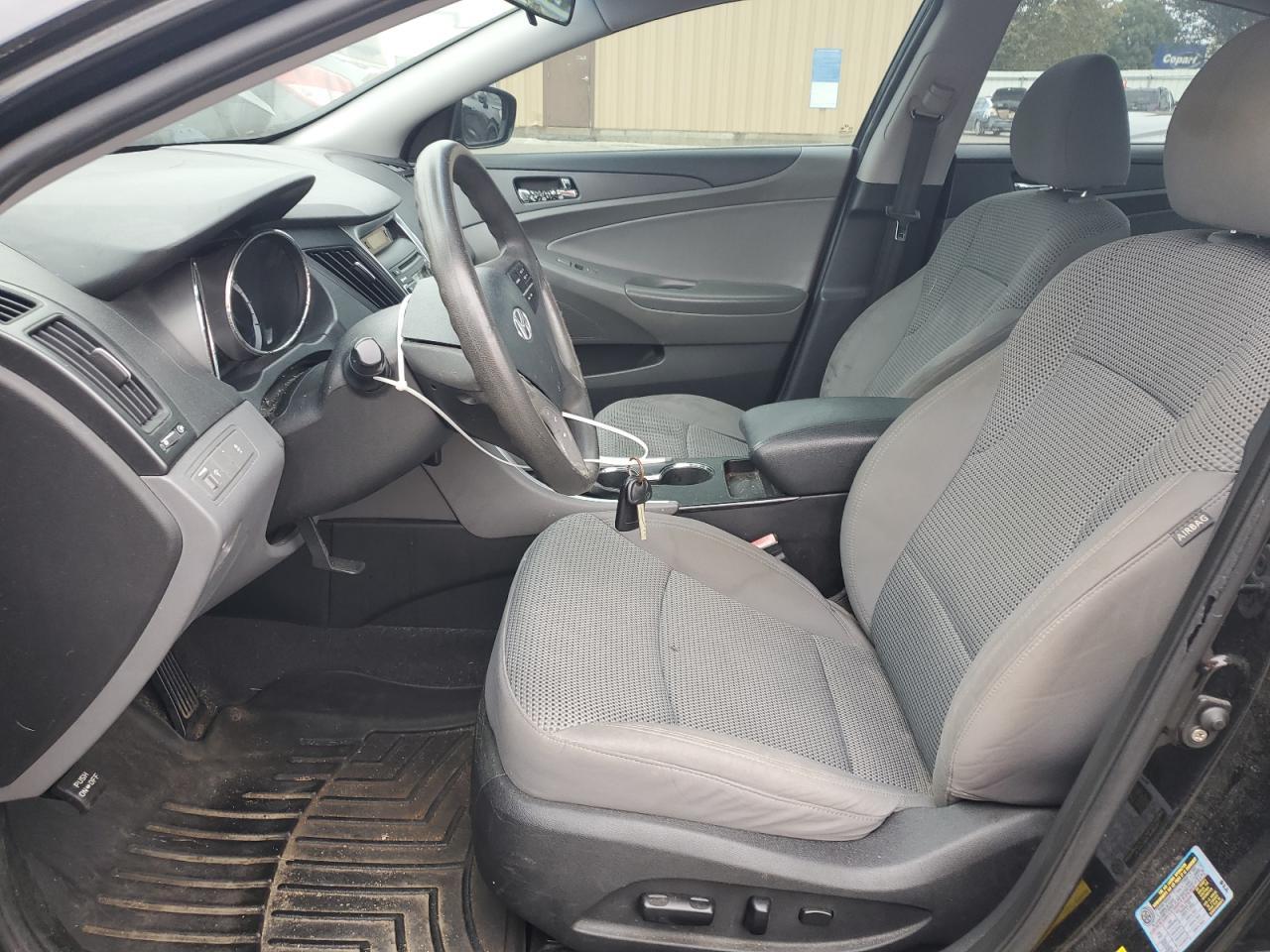 2011 HYUNDAI SONATA