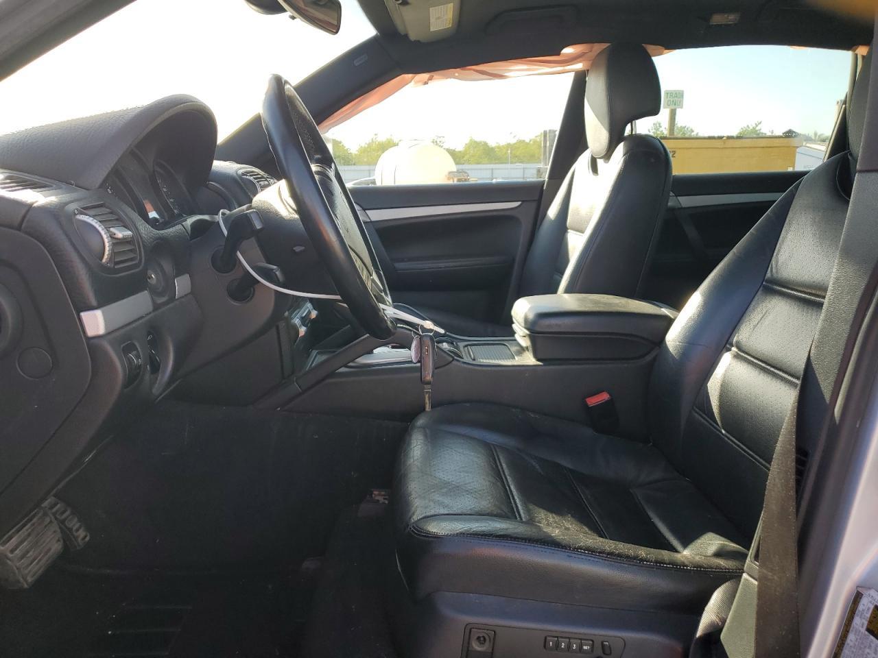 2010 PORSCHE CAYENNE
