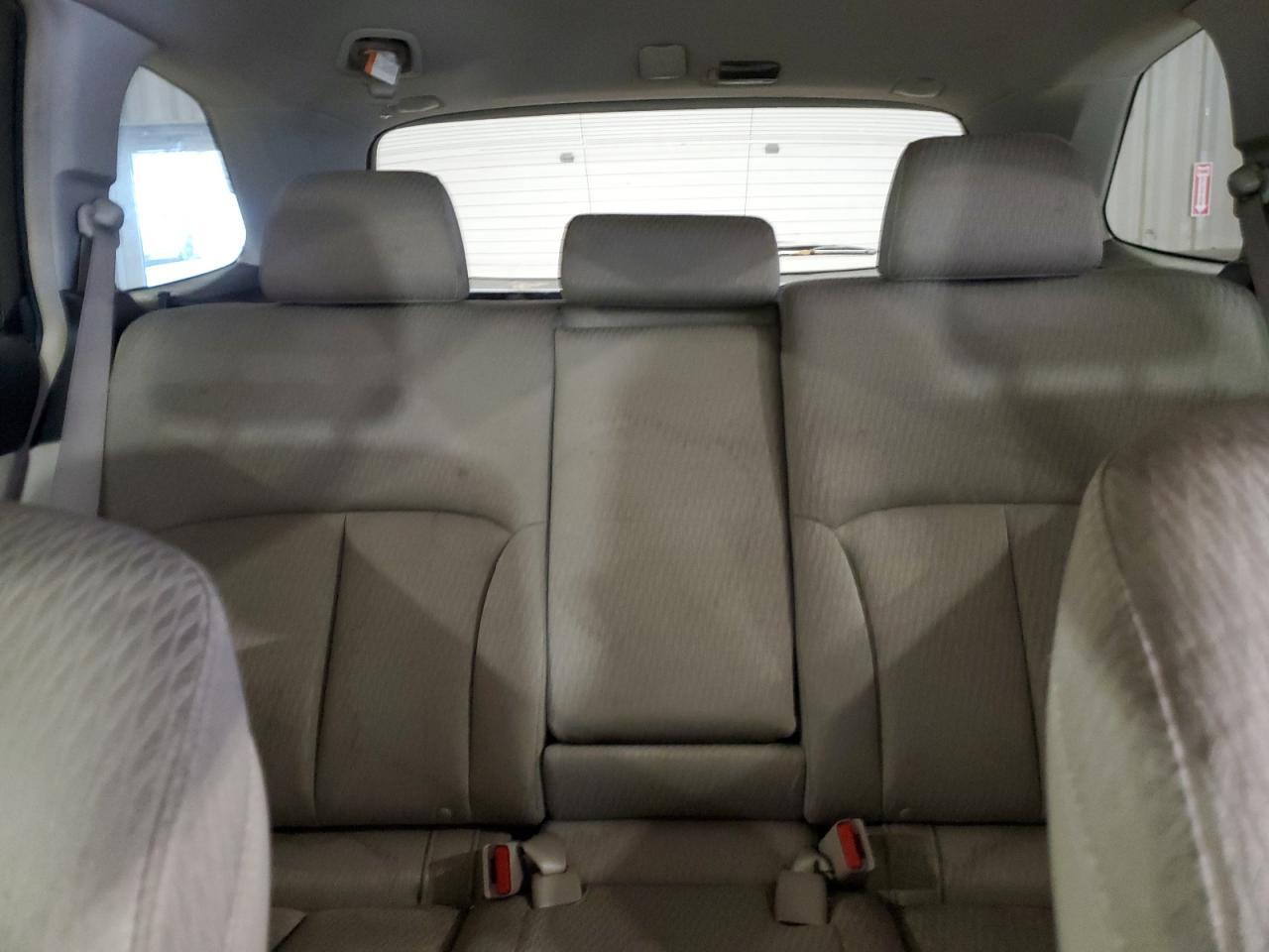 2010 SUBARU Outback