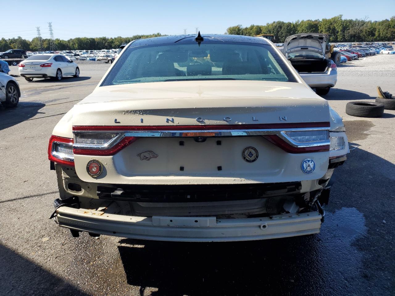 2018 LINCOLN Continental