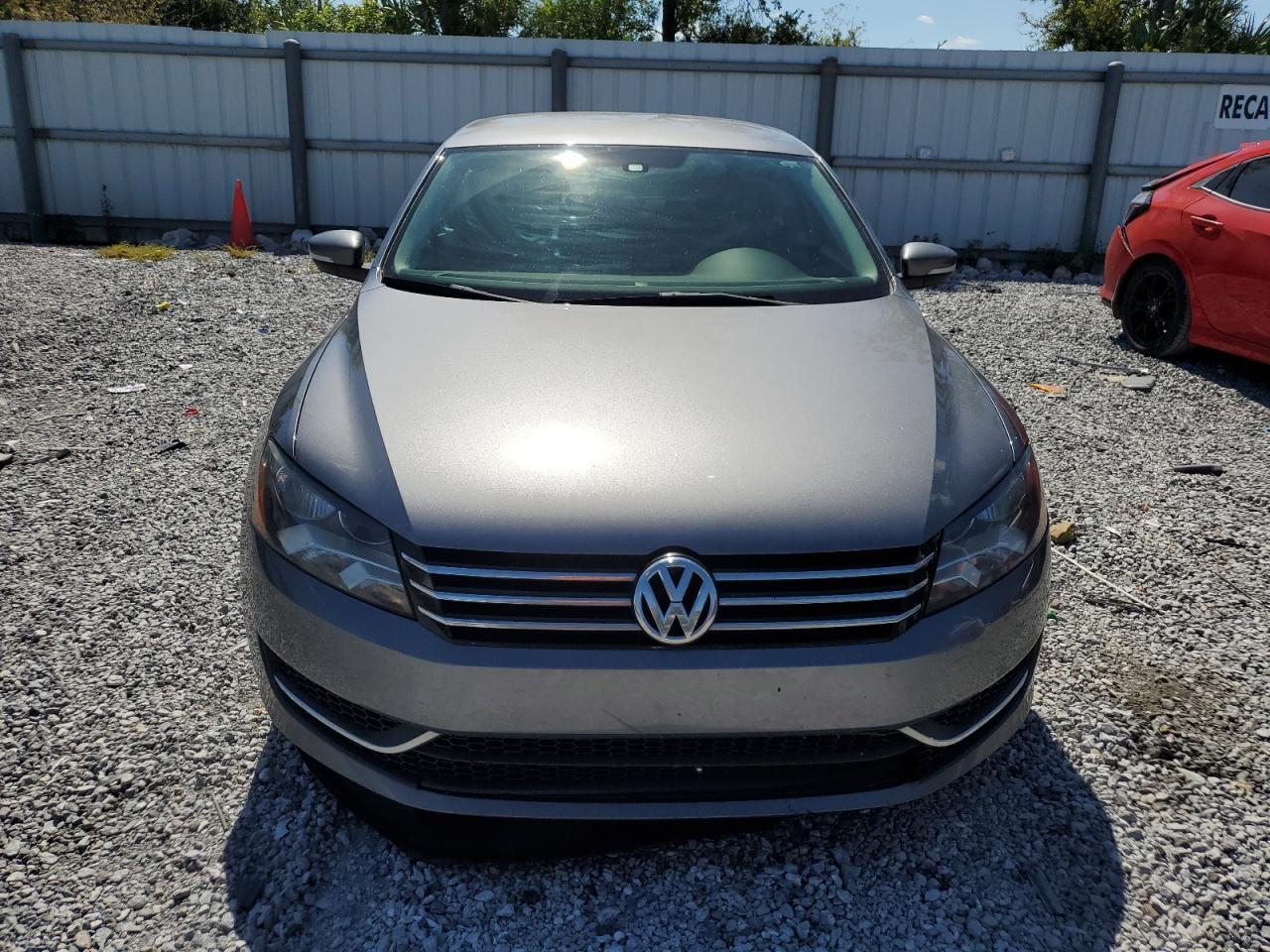 2015 VOLKSWAGEN Passat