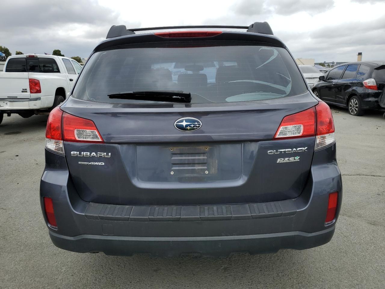 2014 SUBARU Outback
