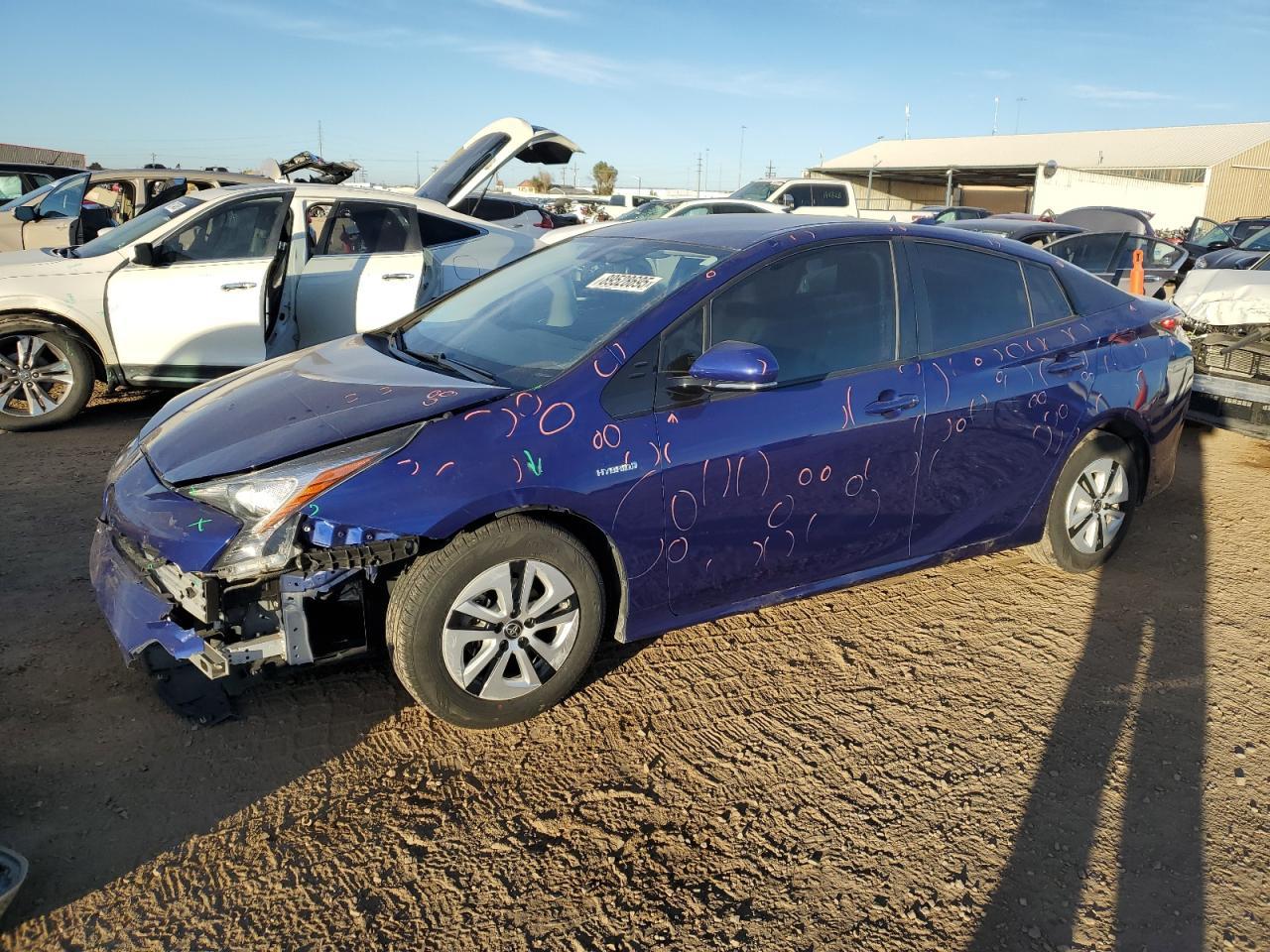 2016 TOYOTA PRIUS