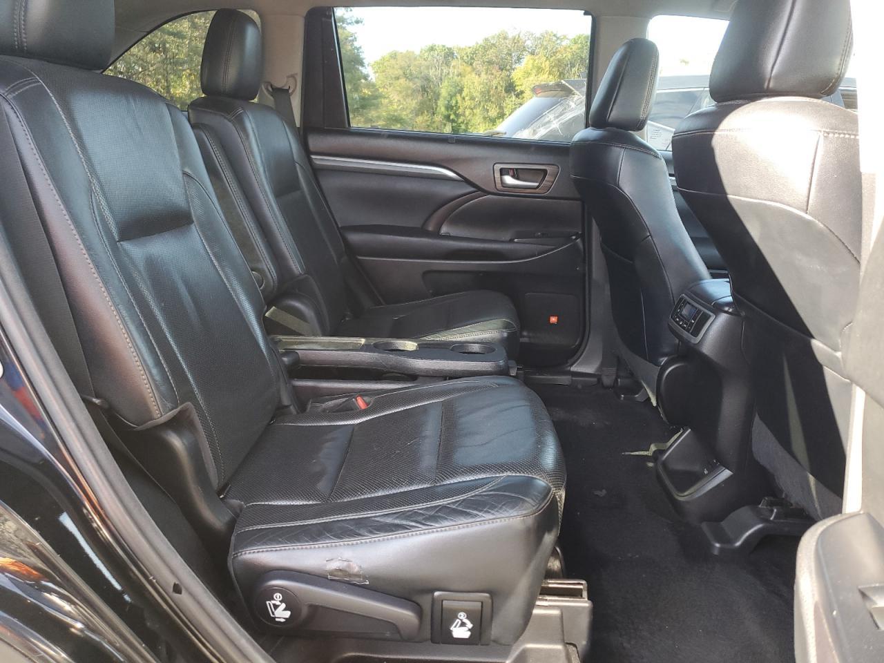 2017 TOYOTA HIGHLANDER