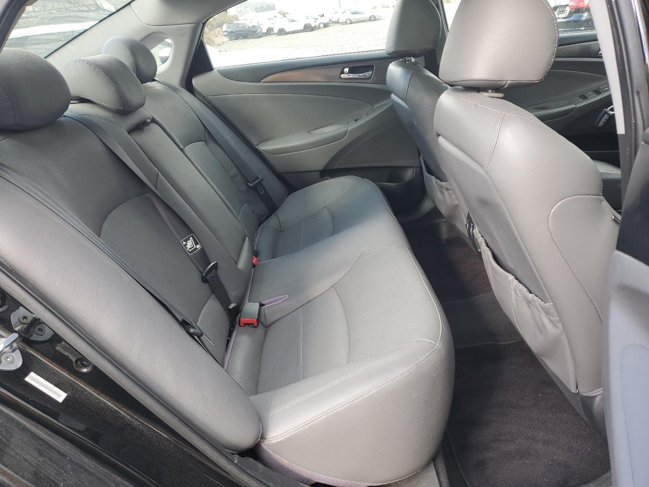 2011 HYUNDAI SONATA