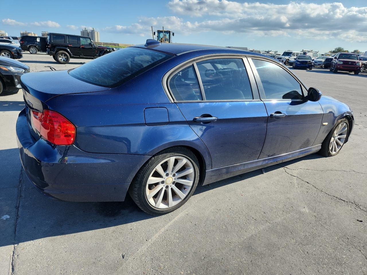 2011 BMW 3 SERIES