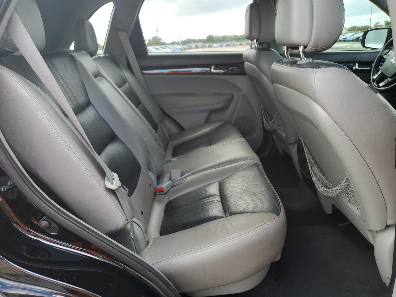 2011 KIA SORENTO