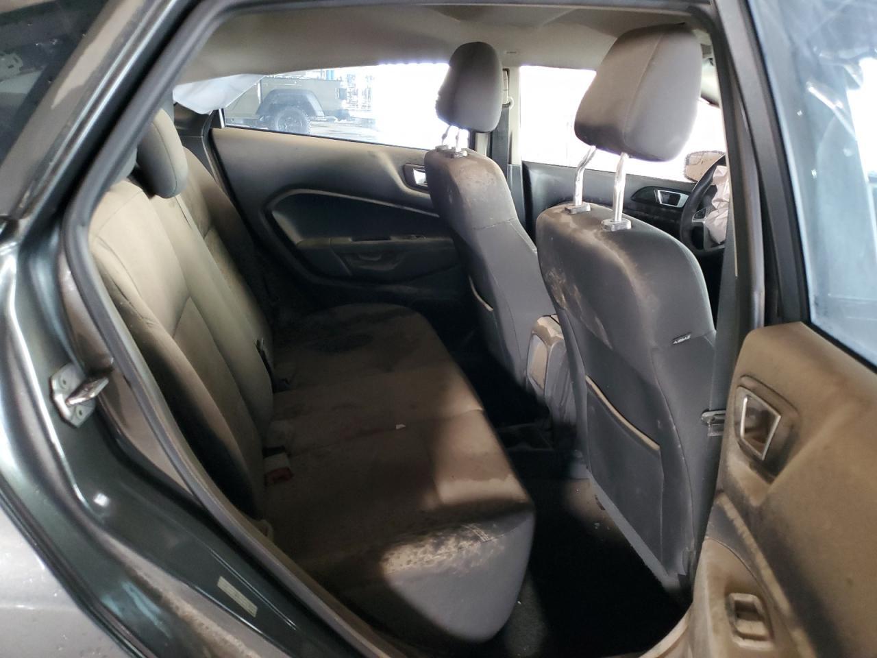 2016 FORD Fiesta