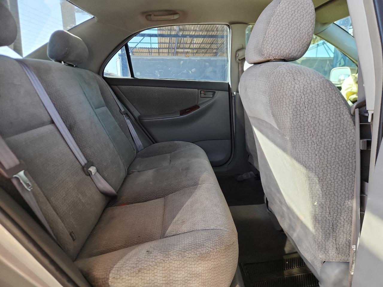 2004 TOYOTA COROLLA