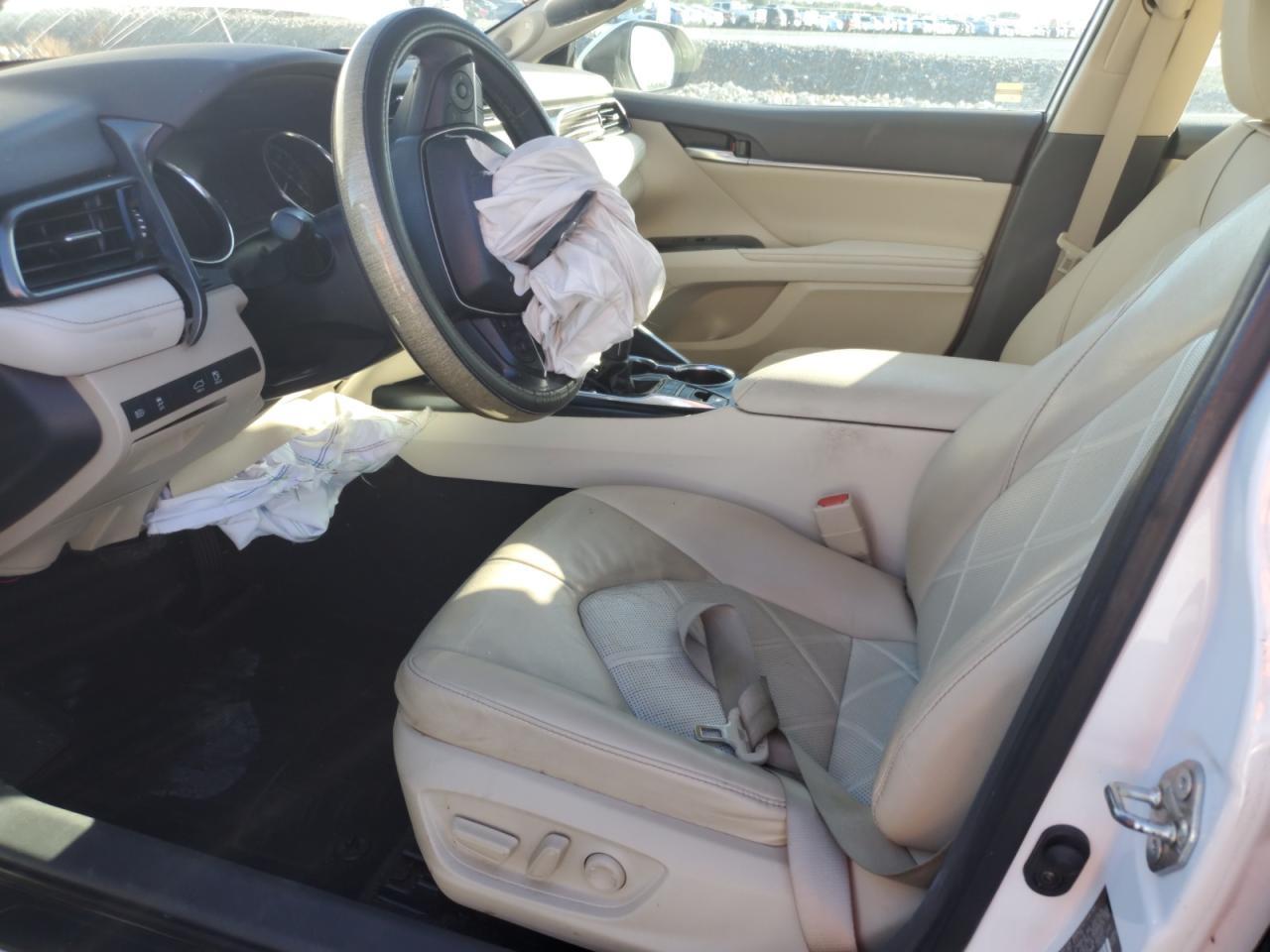 2019 TOYOTA CAMRY