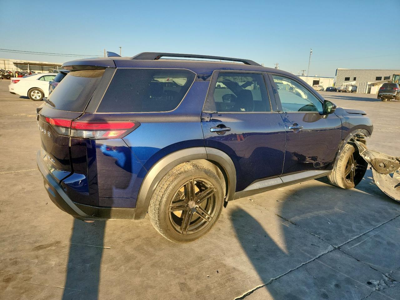 2022 NISSAN PATHFINDER