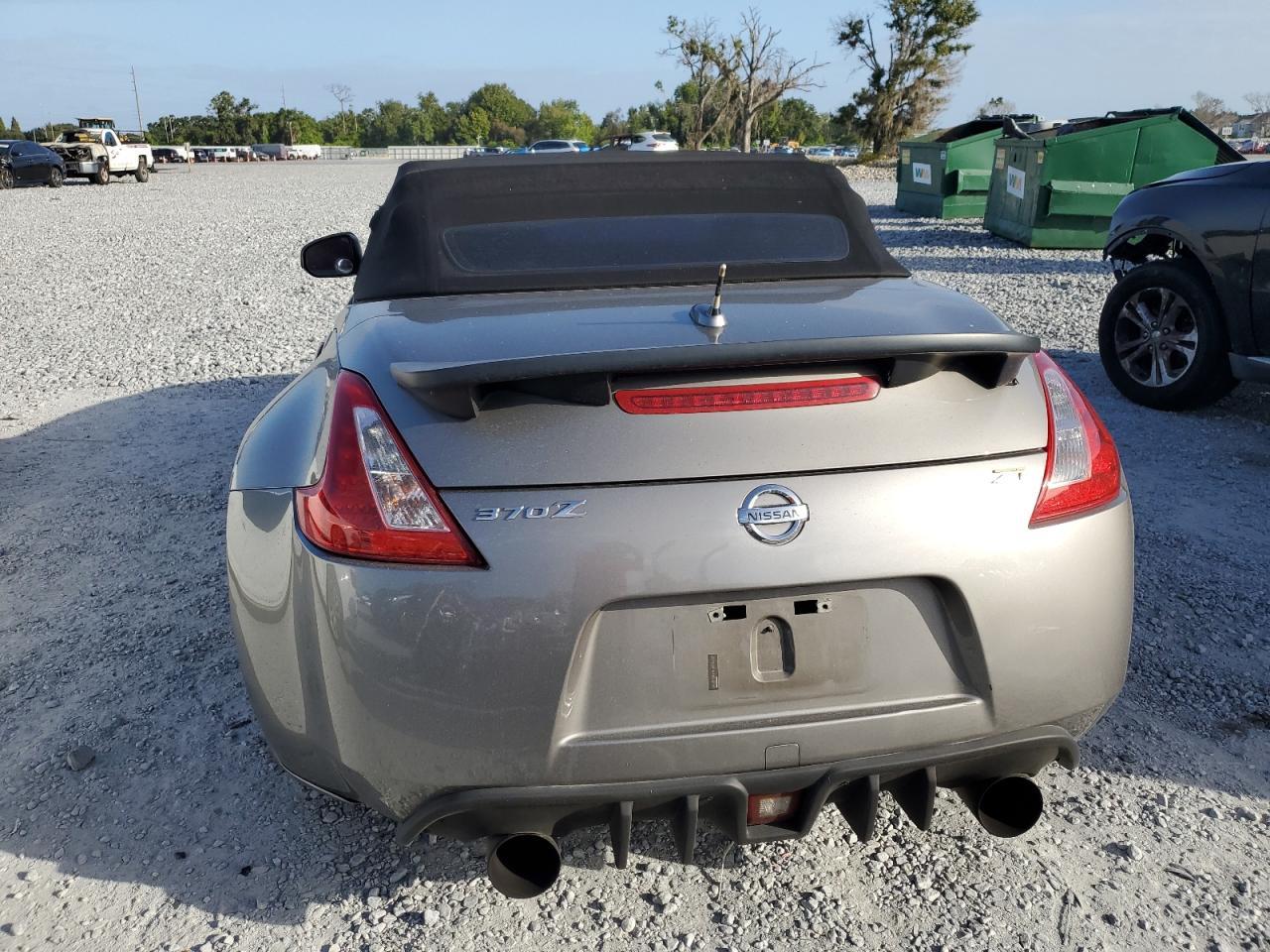 2010 NISSAN 370Z